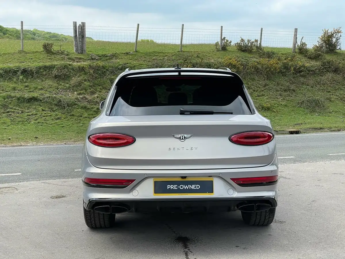 2024-bentley-bentayga-big-12