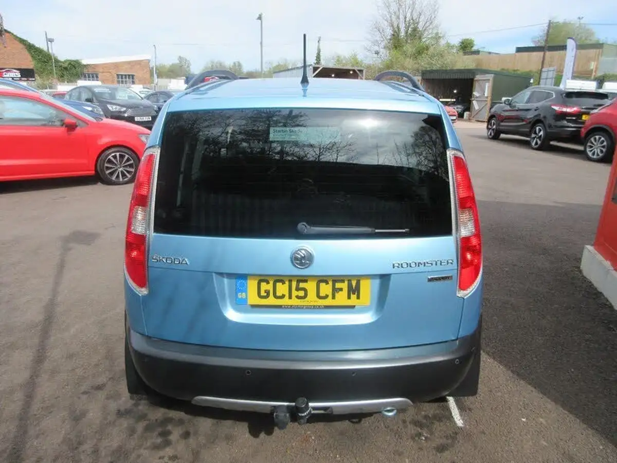 2015-skoda-roomster-16tdi-scout-105ps-big-5