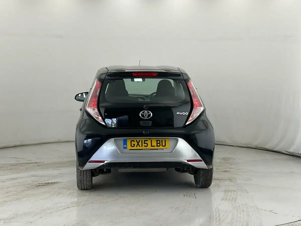 2015-toyota-aygo-10-vvt-i-x-clusiv-5d-big-4
