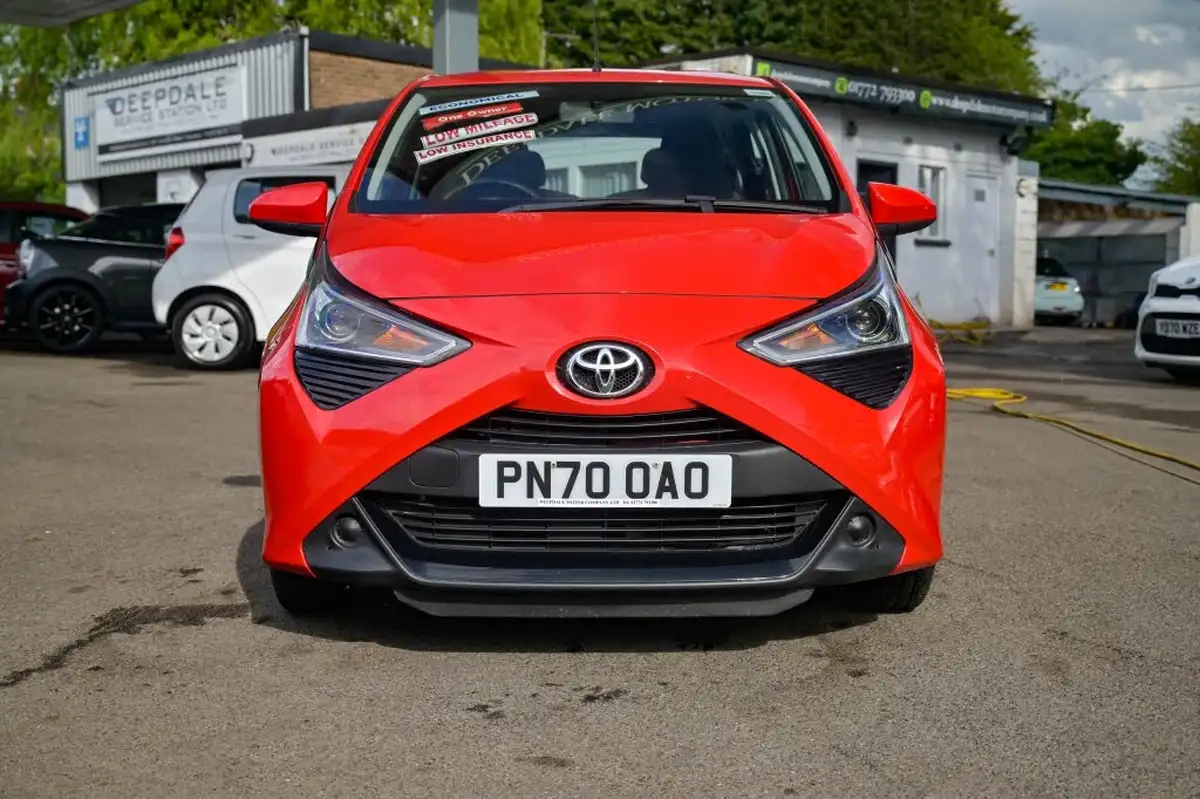 2020-toyota-aygo-10-vvt-i-x-play-big-2