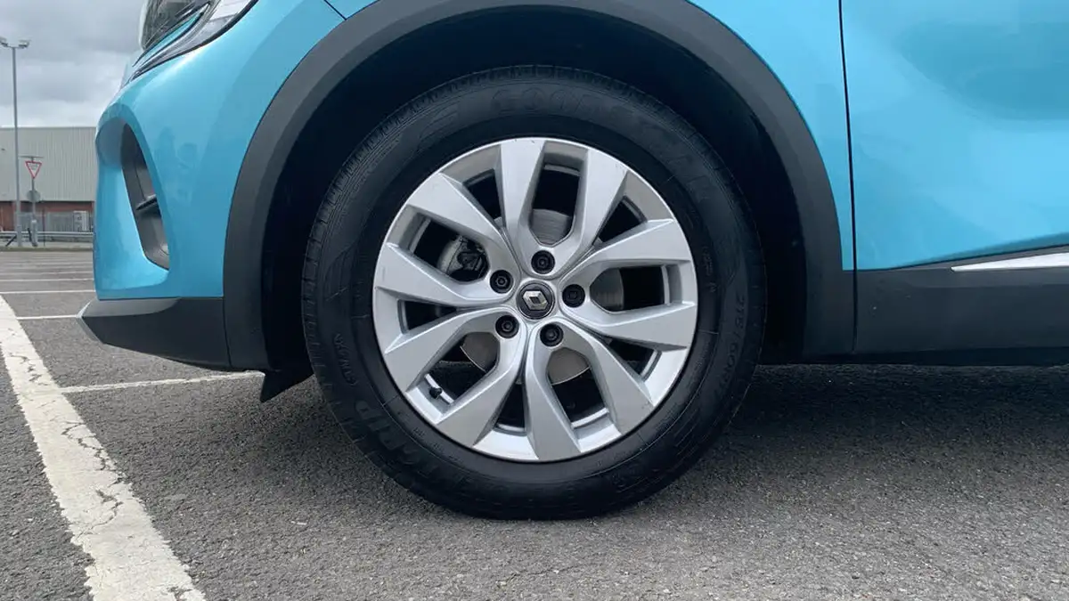 2021-renault-captur-13-tce-iconic-140ps-edc-auto-big-16