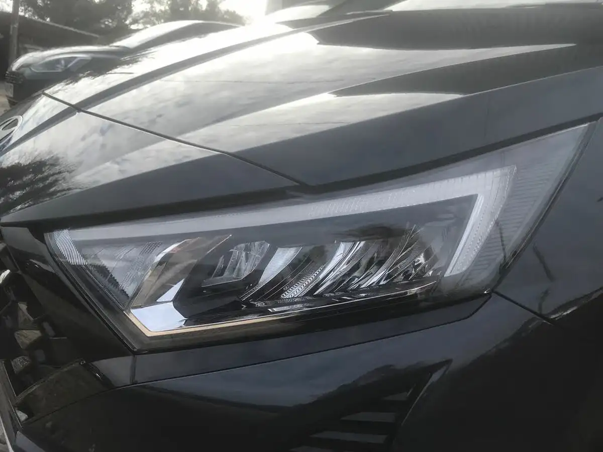 2025-hyundai-i20-10-t-gdi-advance-dct-big-20