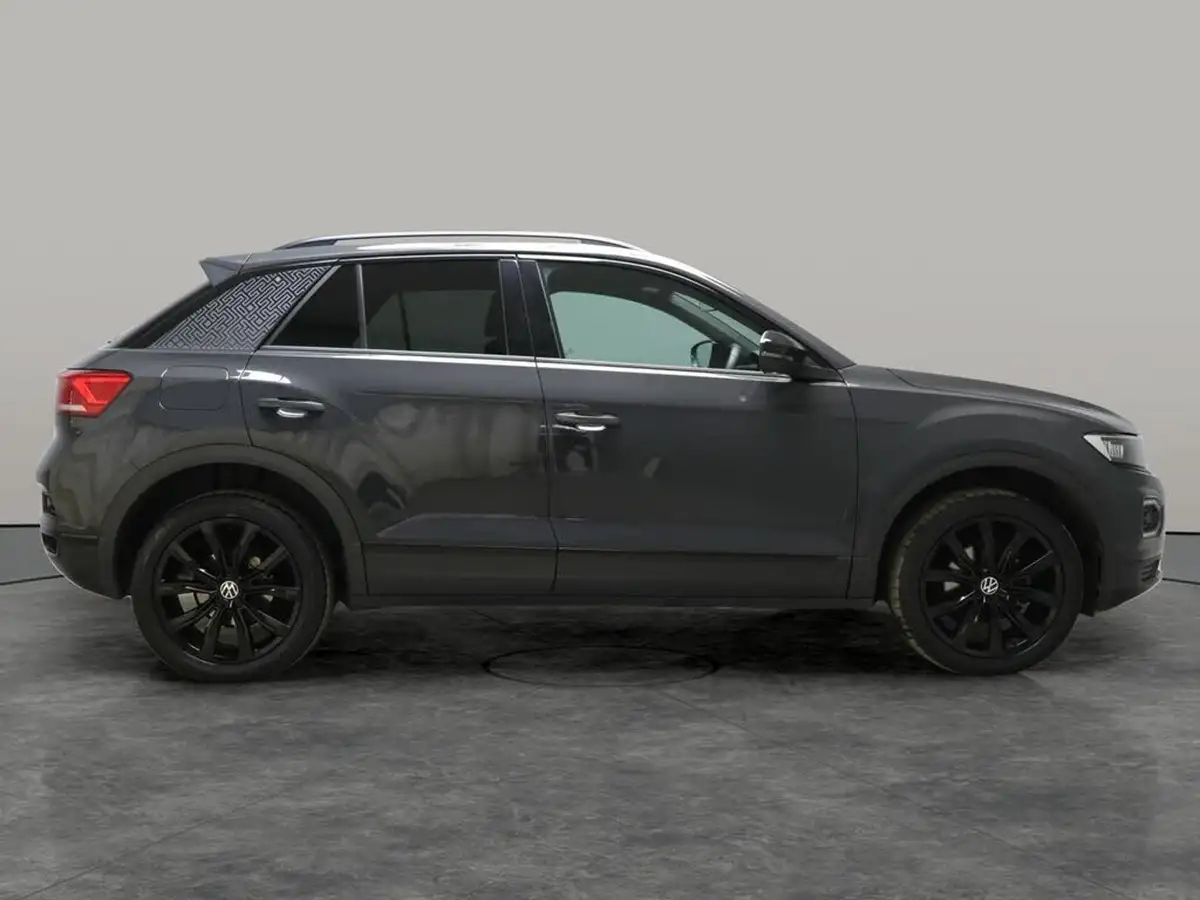 2021-volkswagen-t-roc-15-tsi-black-edition-dsg-big-8