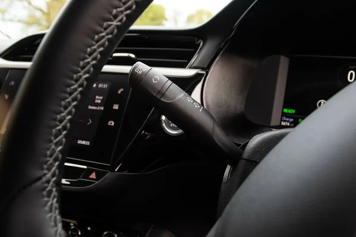 2020-vauxhall-corsa-e-se-nav-11kw-big-16