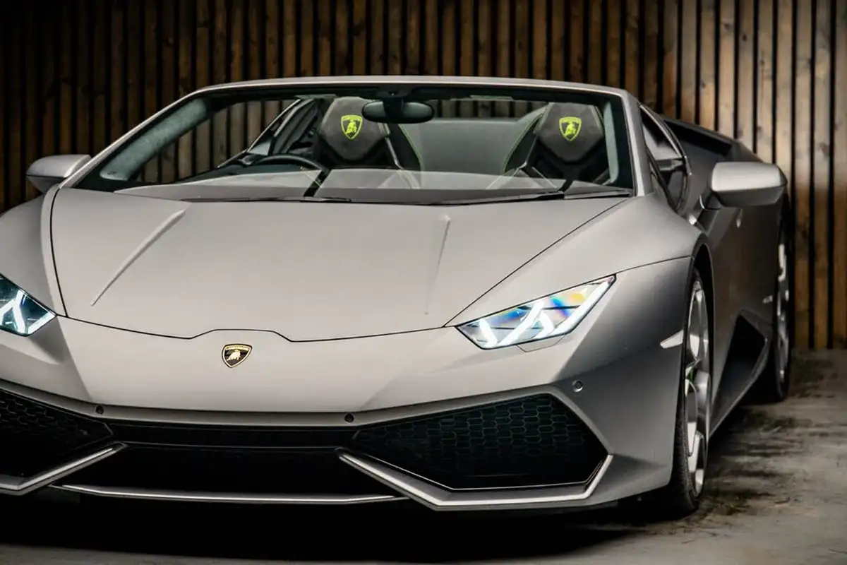 2016-lamborghini-huracan-52-lp-610-4-spyder-big-13