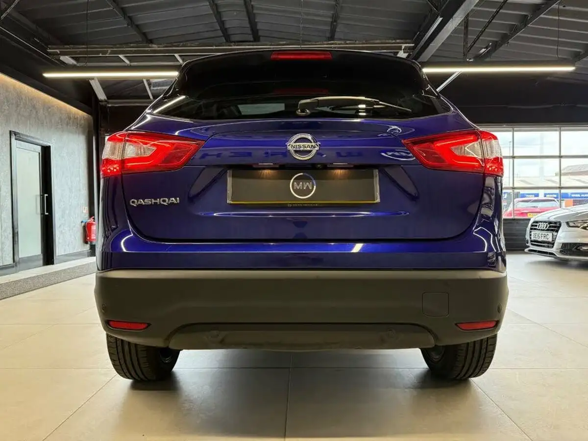 2014-nissan-qashqai-16dci-tekna-4x4-big-4
