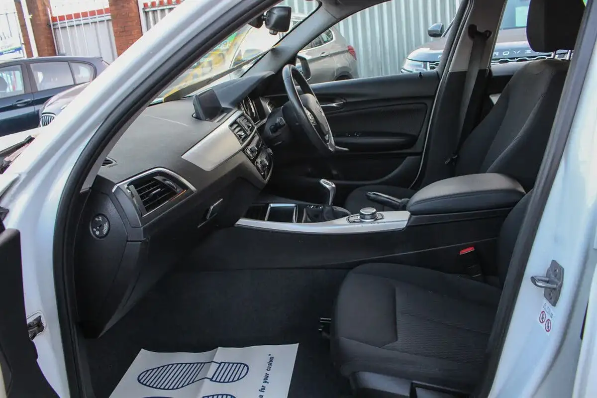 2019-bmw-1-series-15td-116d-se-business-ss-5d-big-15