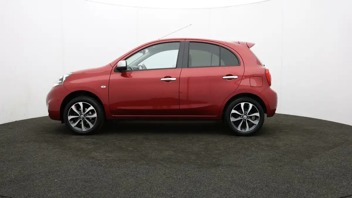 2017-nissan-micra-12-n-tec-big-3