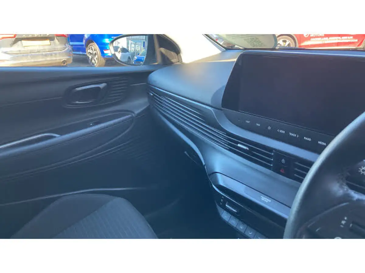 2022-hyundai-i20-10-t-gdi-premium-eclutch-imt-big-13