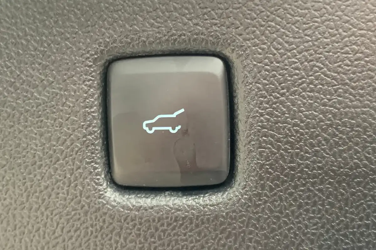 2023-ford-kuga-big-14