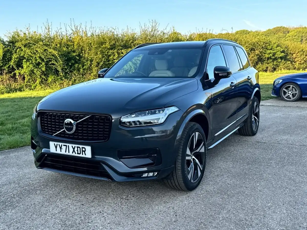 2022-volvo-xc90-20td-b5-r-design-big-13