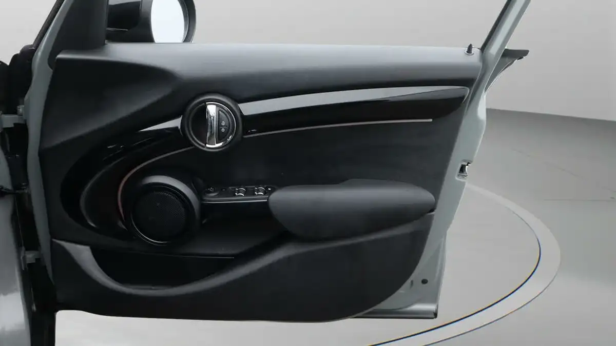 2022-mini-cooper-15-cooper-classic-hatchback-5d-big-15