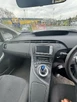 2010-toyota-prius-small-27