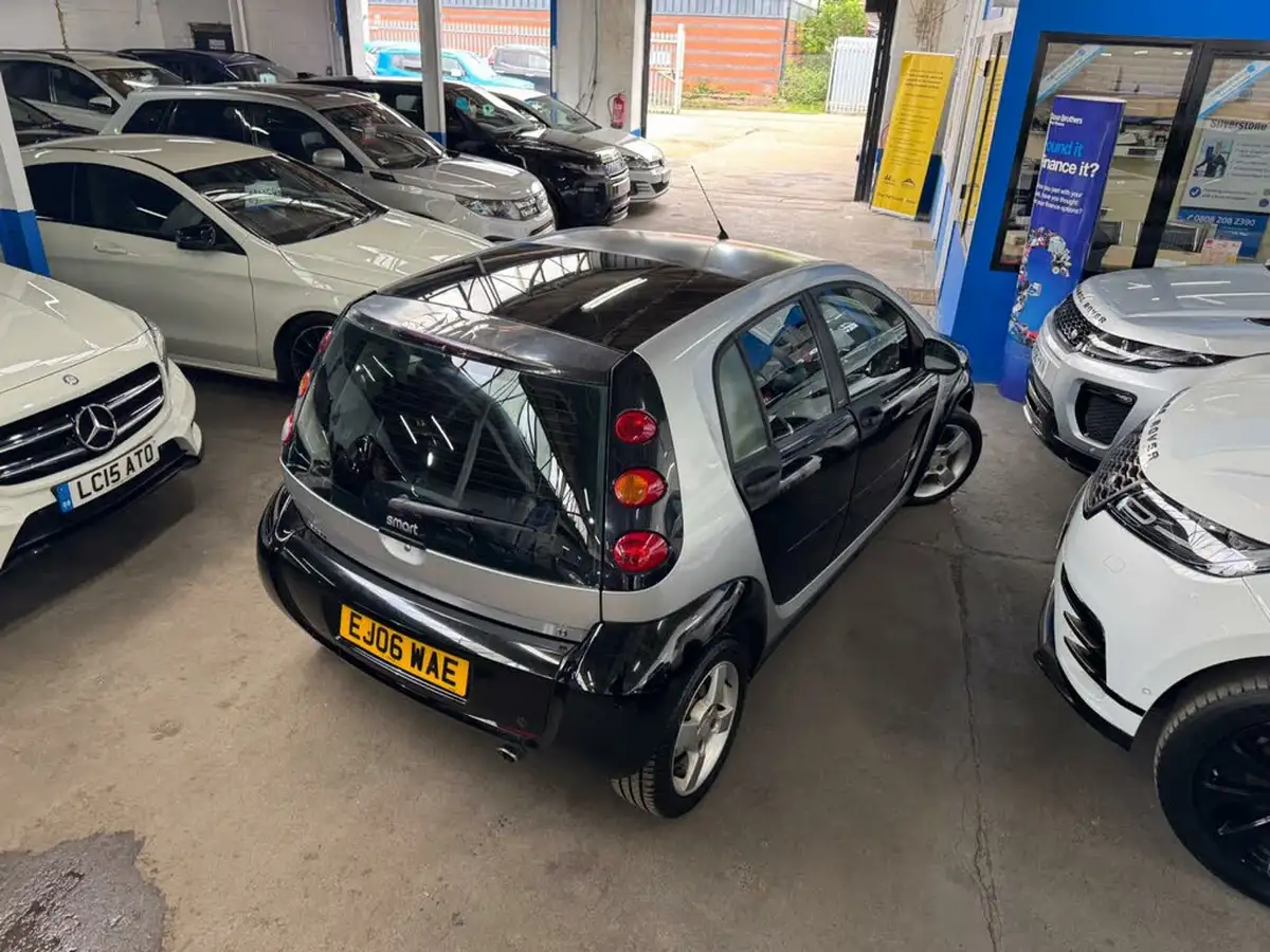 2006-smart-forfour-11-passion-semi-a-big-13