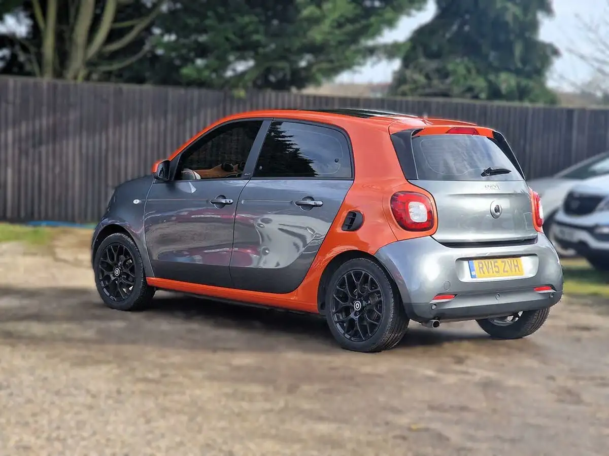 2015-smart-forfour-09-edition-1-big-10