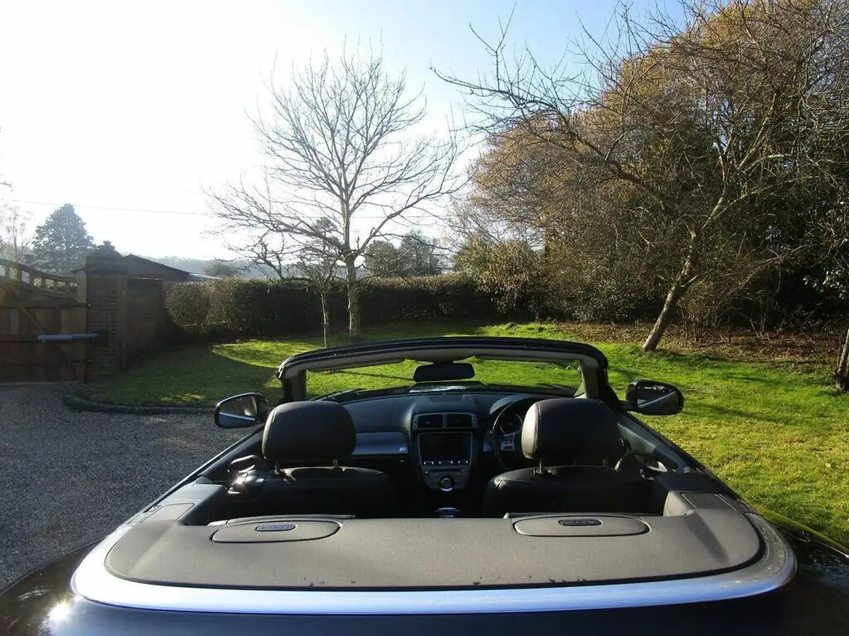 2009-jaguar-xk-big-19