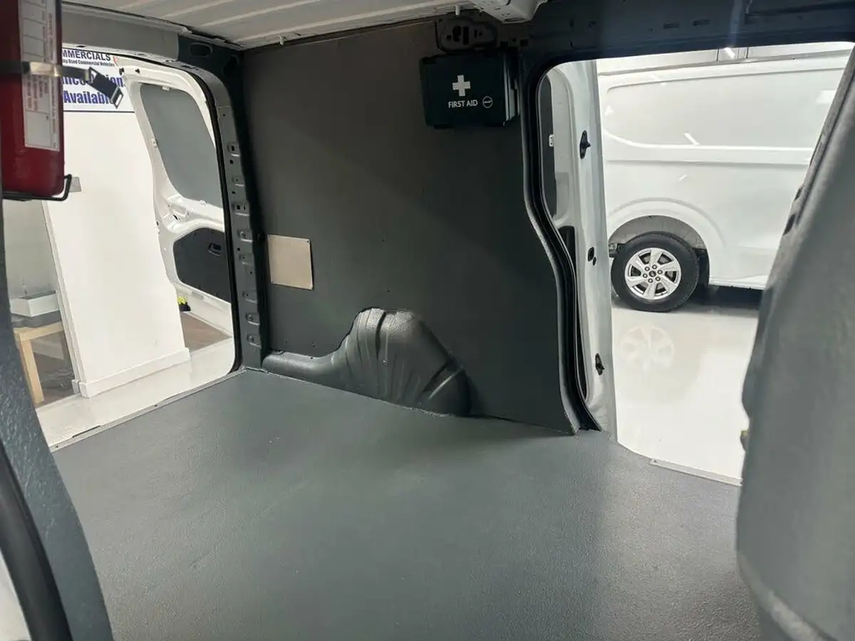 2021-vauxhall-combo-15cdti-sportive-2300-100pseu6dt-l2h1-panel-big-15