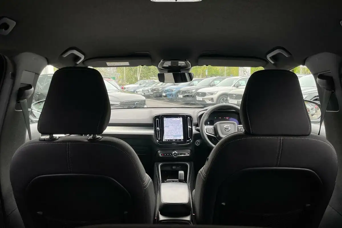 2022-volvo-xc40-20-b3-plus-big-20