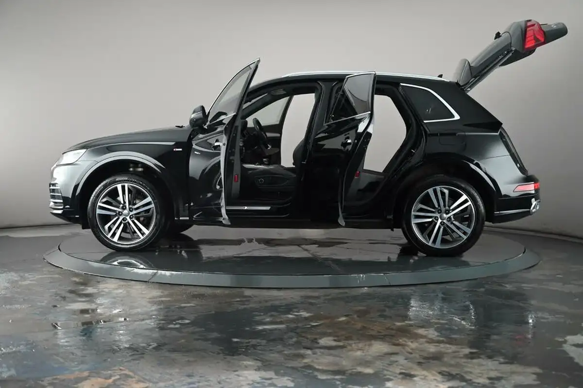 2020-audi-q5-20-55-tfsi-e-s-line-competition-big-39
