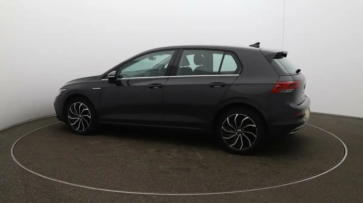 2022-volkswagen-golf-15-tsi-style-150ps-hatchback-big-39