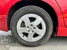 2012-toyota-prius-small-7