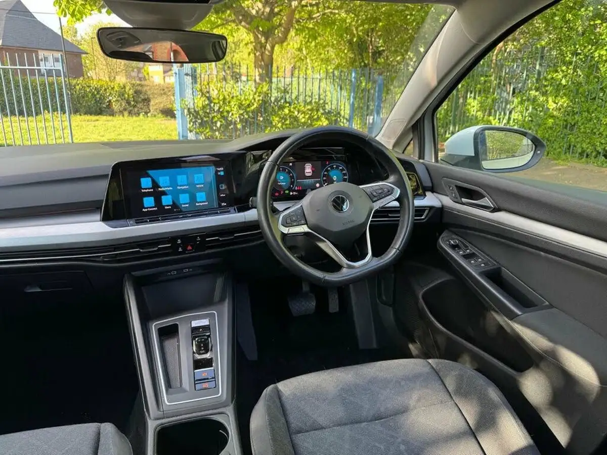 2021-volkswagen-golf-15-etsi-life-150ps-hatchback-big-9