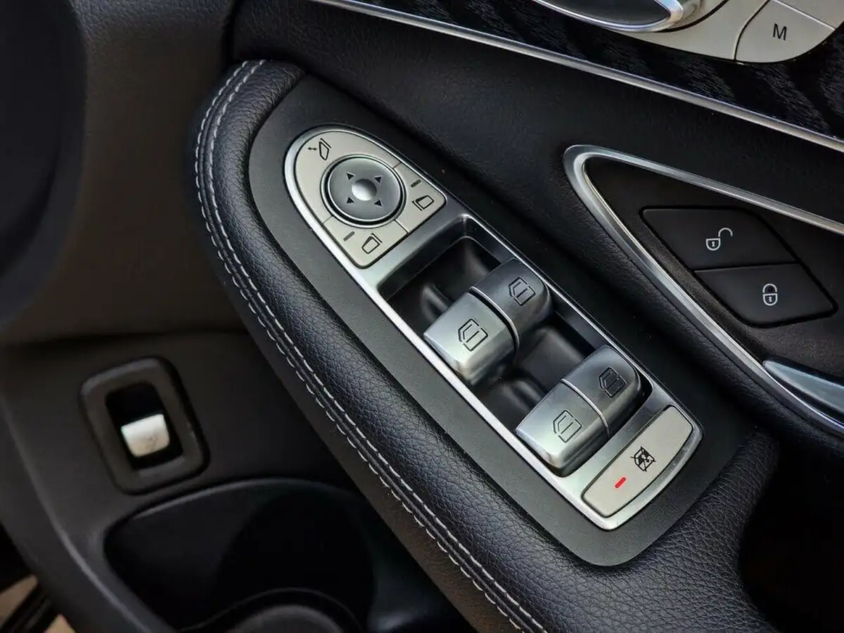 2016-mercedes-benz-c-class-21d-c250d-amg-line-204ps-premiumss-saloon-4d-auto-big-19