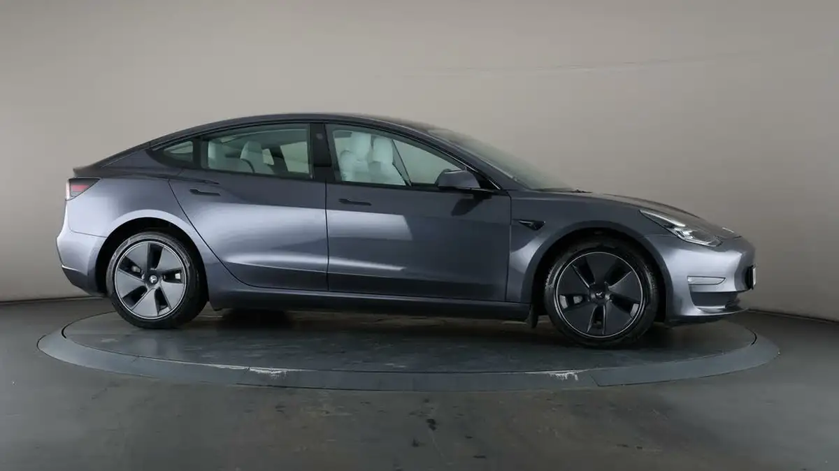 2021-tesla-model-3-e-long-range-awd-big-50