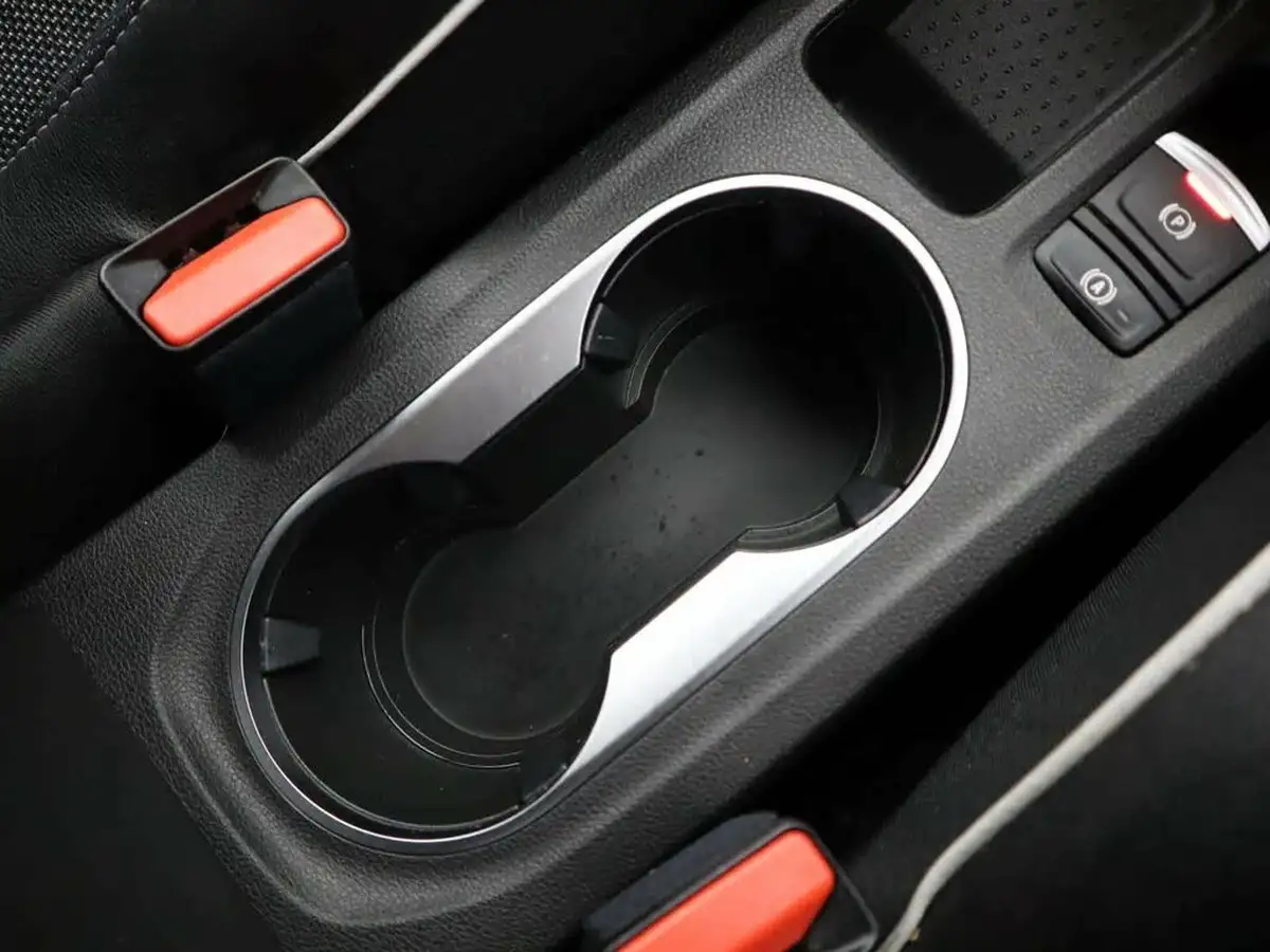 2024-renault-captur-16-techno-145ps-full-big-23