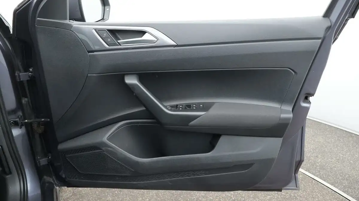 2022-volkswagen-polo-10-tsi-style-big-15