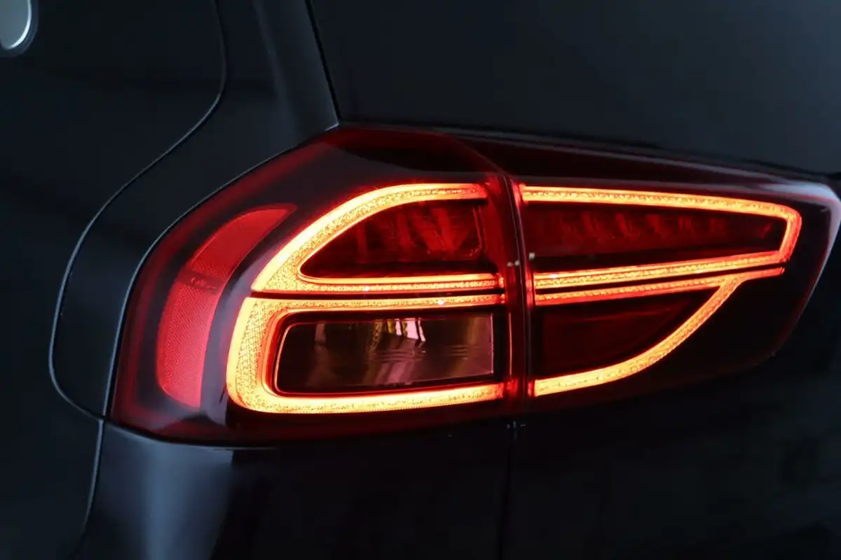 2021-kia-e-niro-ev-2-134bhp-39-big-8