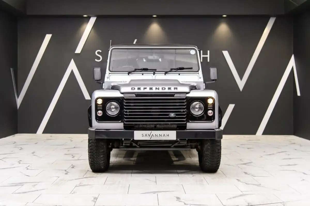 2015-land-rover-90-defender-22td-xs-hard-top-big-1