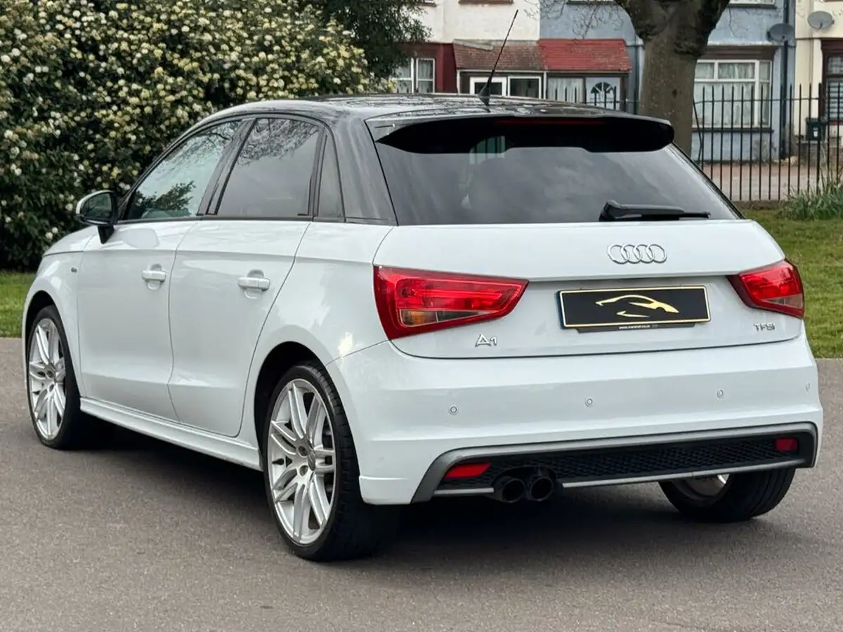 2013-audi-a1-14-s-line-tfsi-122ps-sportback-5d-1390cc-tronic-big-8