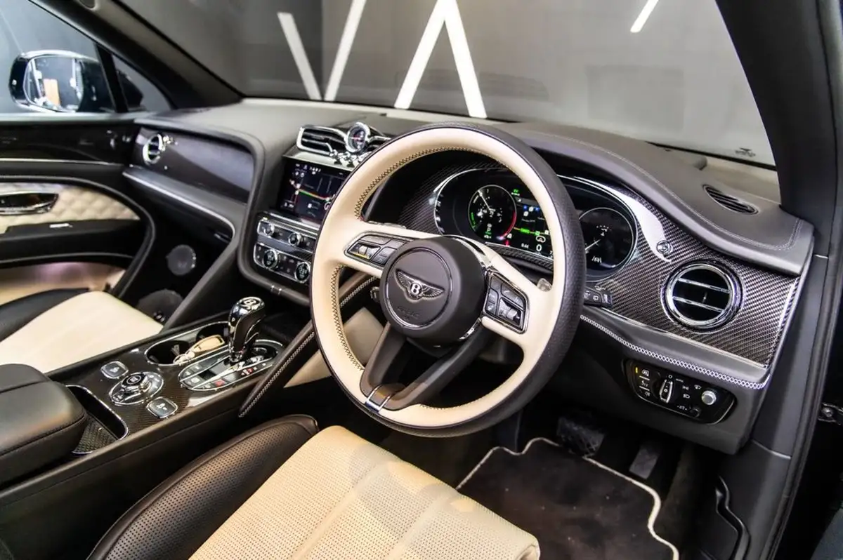 2023-bentley-bentayga-30-hybrid-big-7