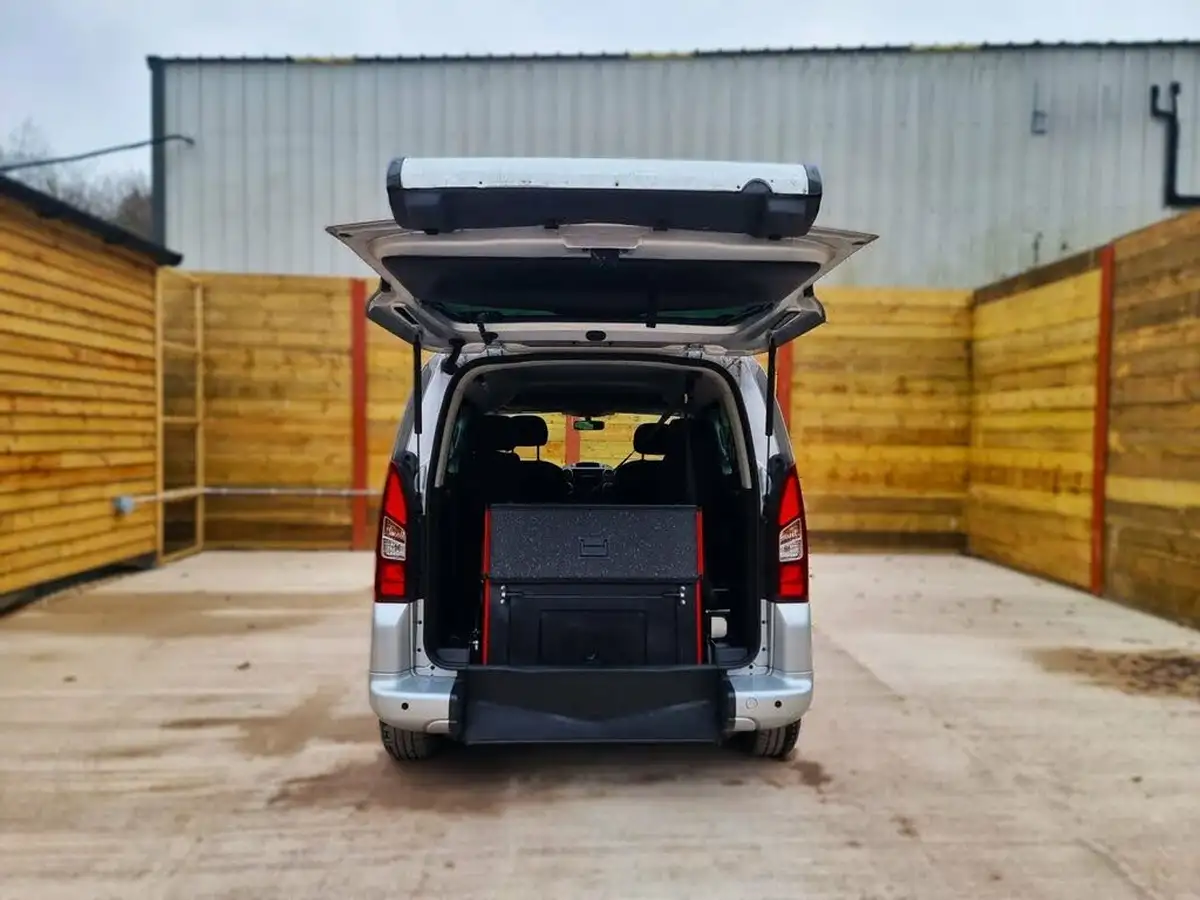 2018-peugeot-partner-big-14