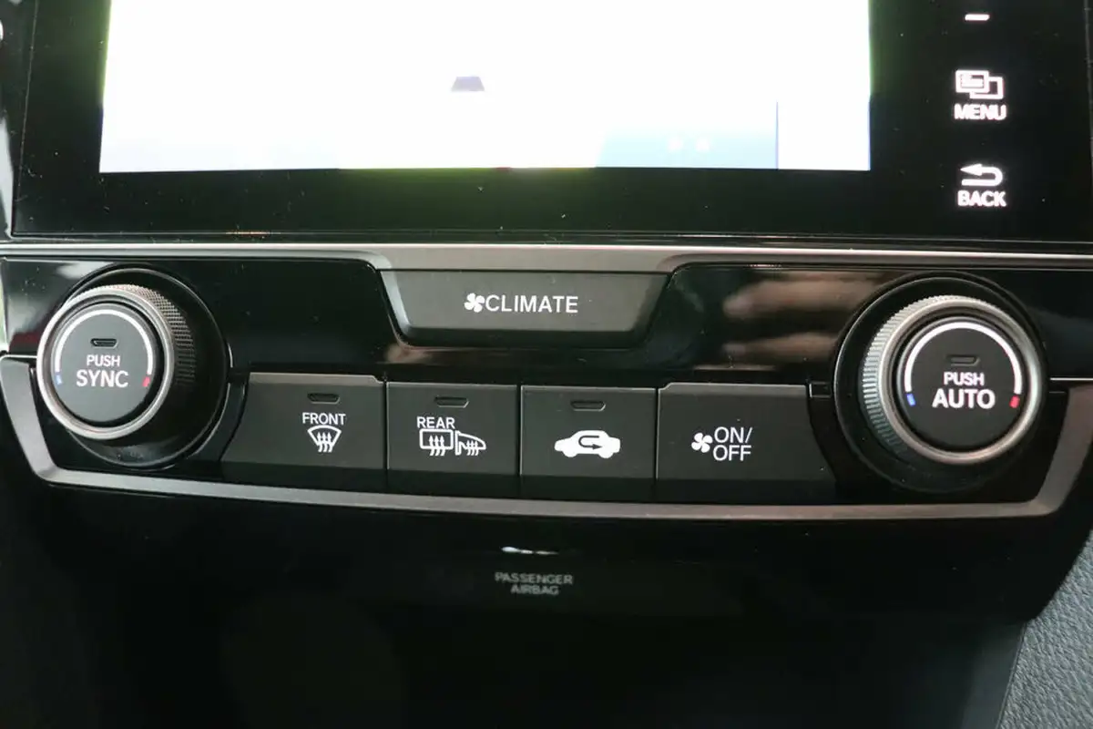 2019-honda-civic-10-vtec-turbo-sr-hatchback-5d-big-54