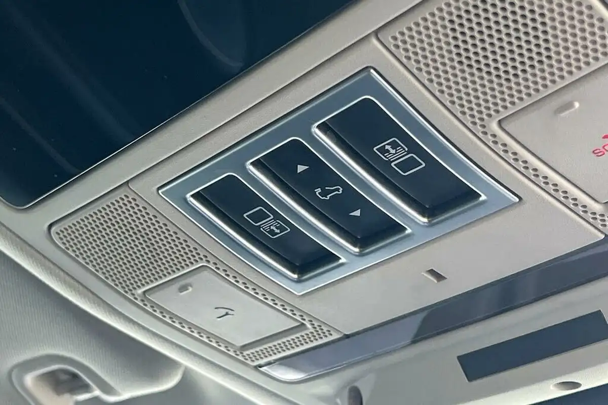 2020-land-rover-discovery-30-sd6-hse-luxury-big-60
