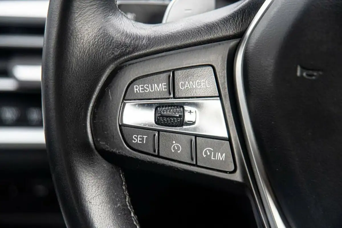 2021-bmw-3-series-20-330e-se-pro-touring-5d-big-11