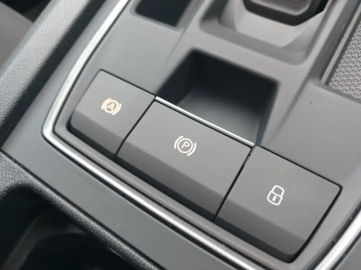 2024-cupra-leon-nf-15-etsi-v1-hatchback-big-13
