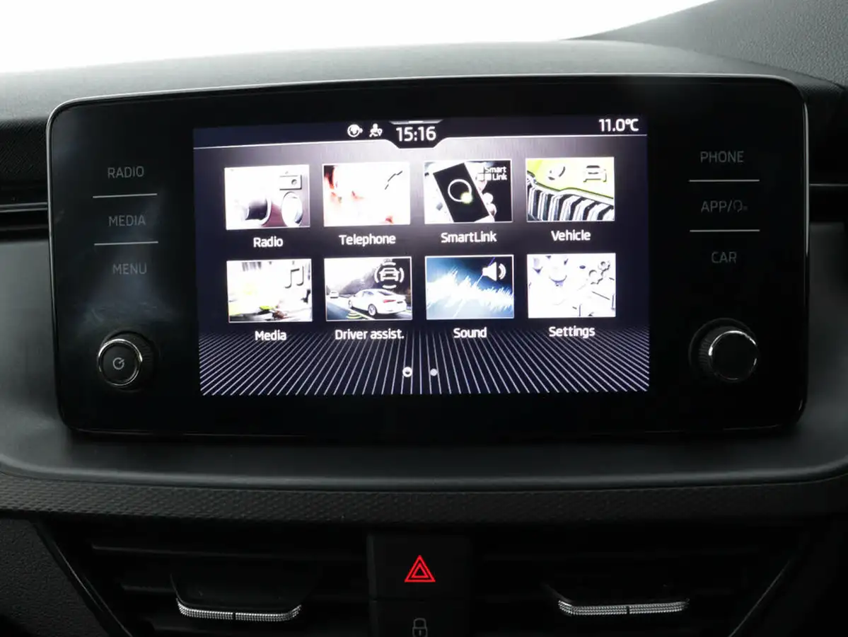 2022-skoda-kamiq-10-tsi-se-109ps-dsg-big-23