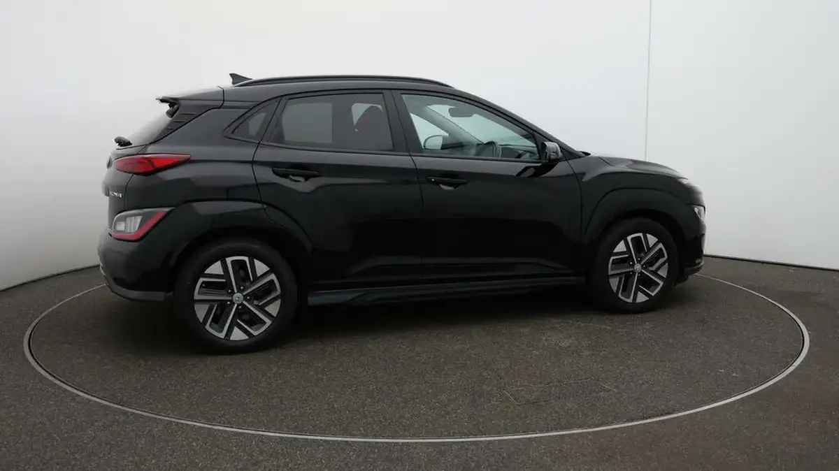 2021-hyundai-kona-e-ultimate-big-47