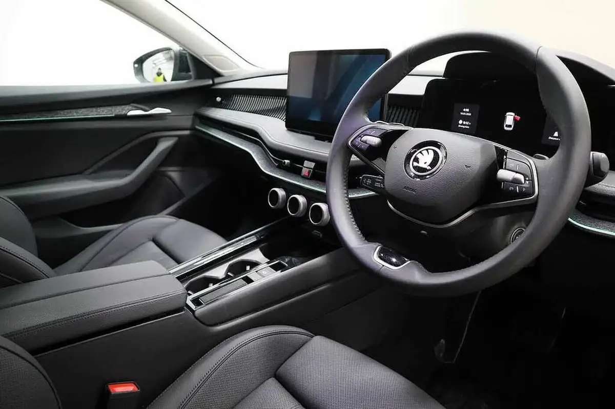 2024-skoda-superb-big-5