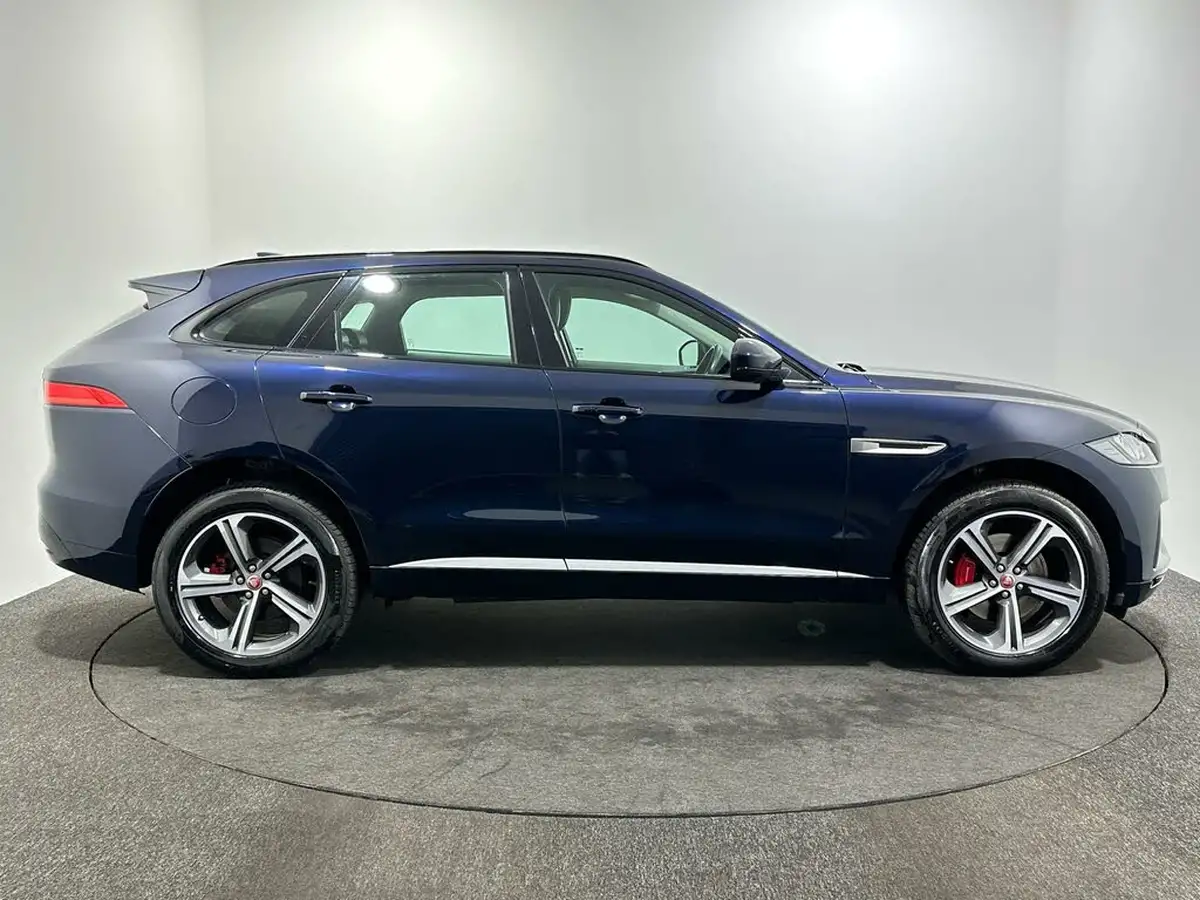 2019-jaguar-f-pace-30td-s-big-7