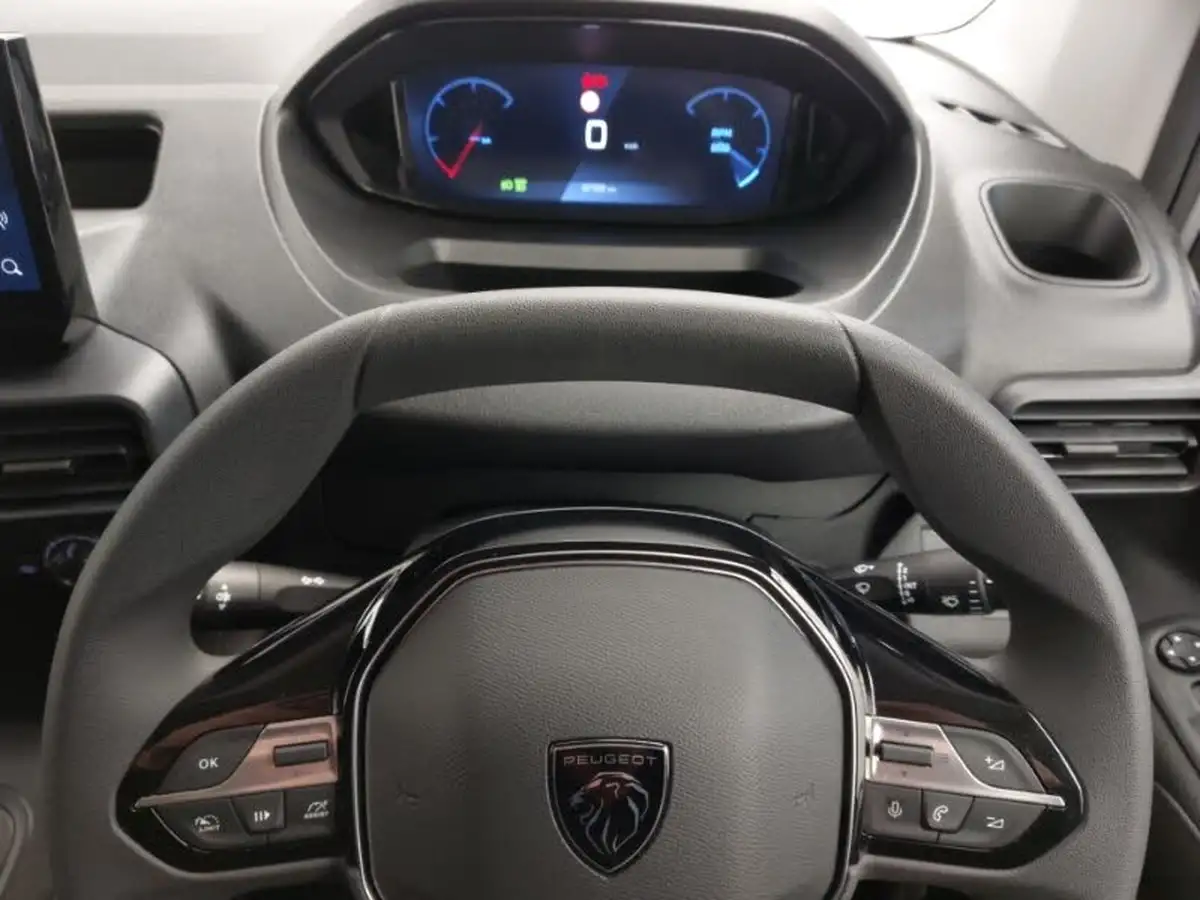 2024-peugeot-partner-15-bluehdi-professional-100pseu6d-big-18