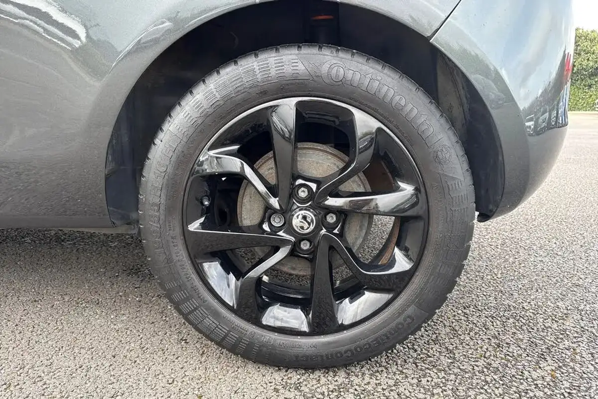 2017-vauxhall-corsa-14i-sri-75ps-ecoflex-3d-big-10