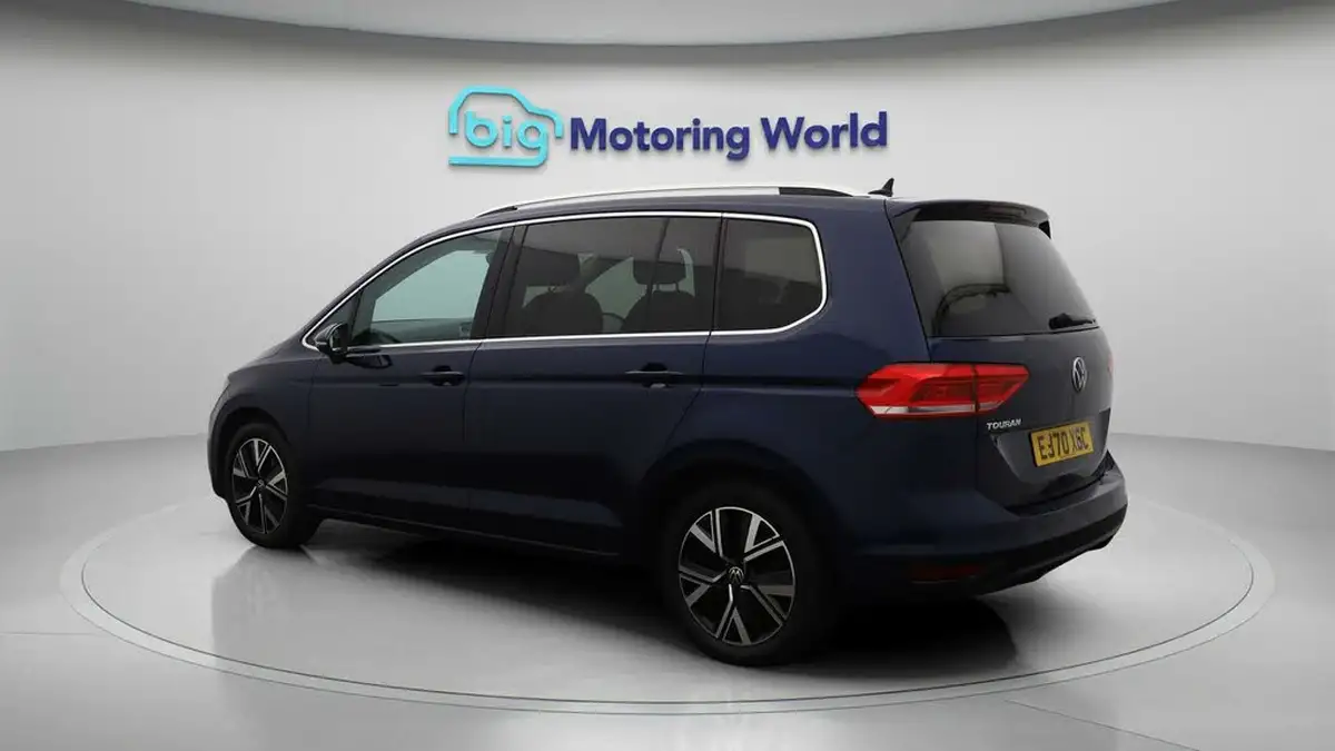 2021-volkswagen-touran-15-tsi-sel-dsg-big-5