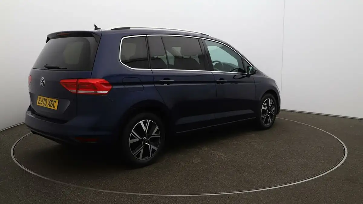2021-volkswagen-touran-15-tsi-sel-dsg-big-46