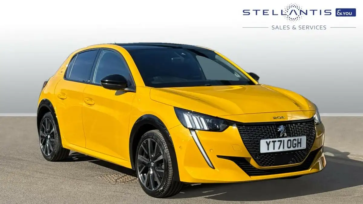2021-peugeot-208-12-puretech-gt-premium-100bhp-big-0