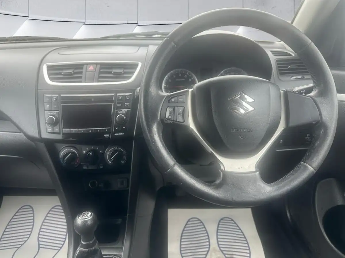 2014-suzuki-swift-12-sz2-94ps-5d-big-13