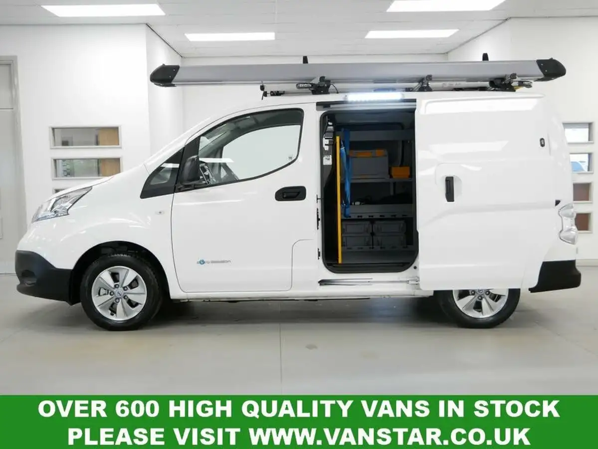 2021-nissan-env200-e-tekna-rapid-panel-van-big-20